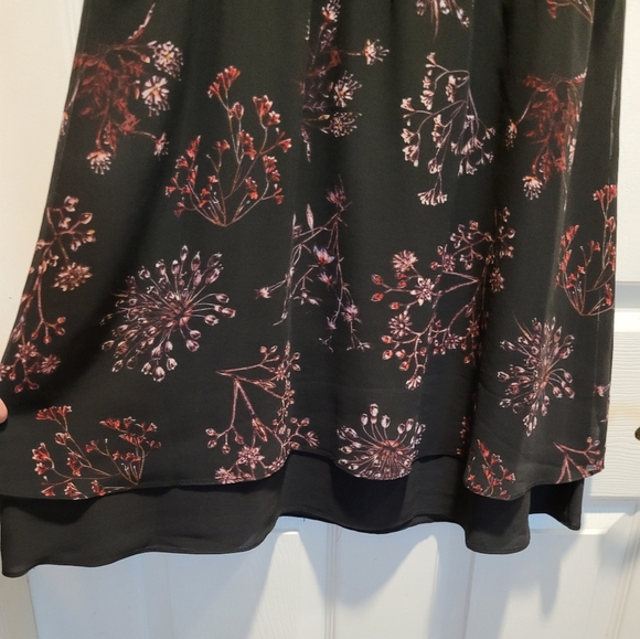 Reitmans black and burgundy summer dress, size Medium - Picture 5 of 7